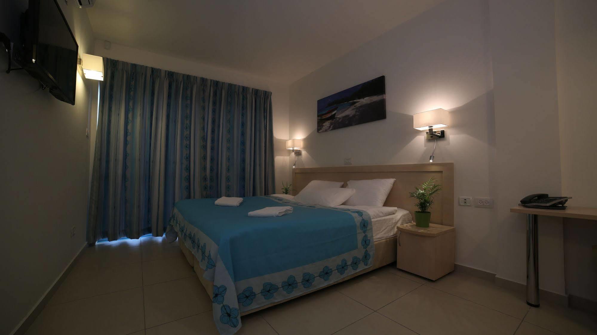 Regina Goren Hotel อัชเกลอน ภายนอก รูปภาพ